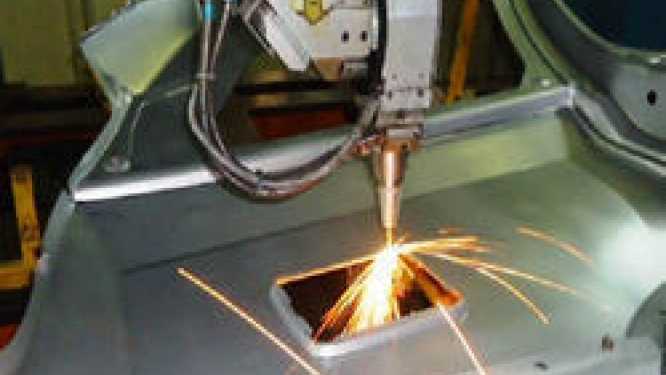 máy cắt laser
