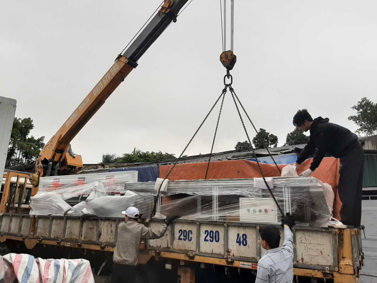 Đóng gói và vận chuyển tại CNC Việt Hàn